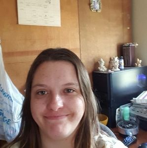 Meet your Posher, Liz